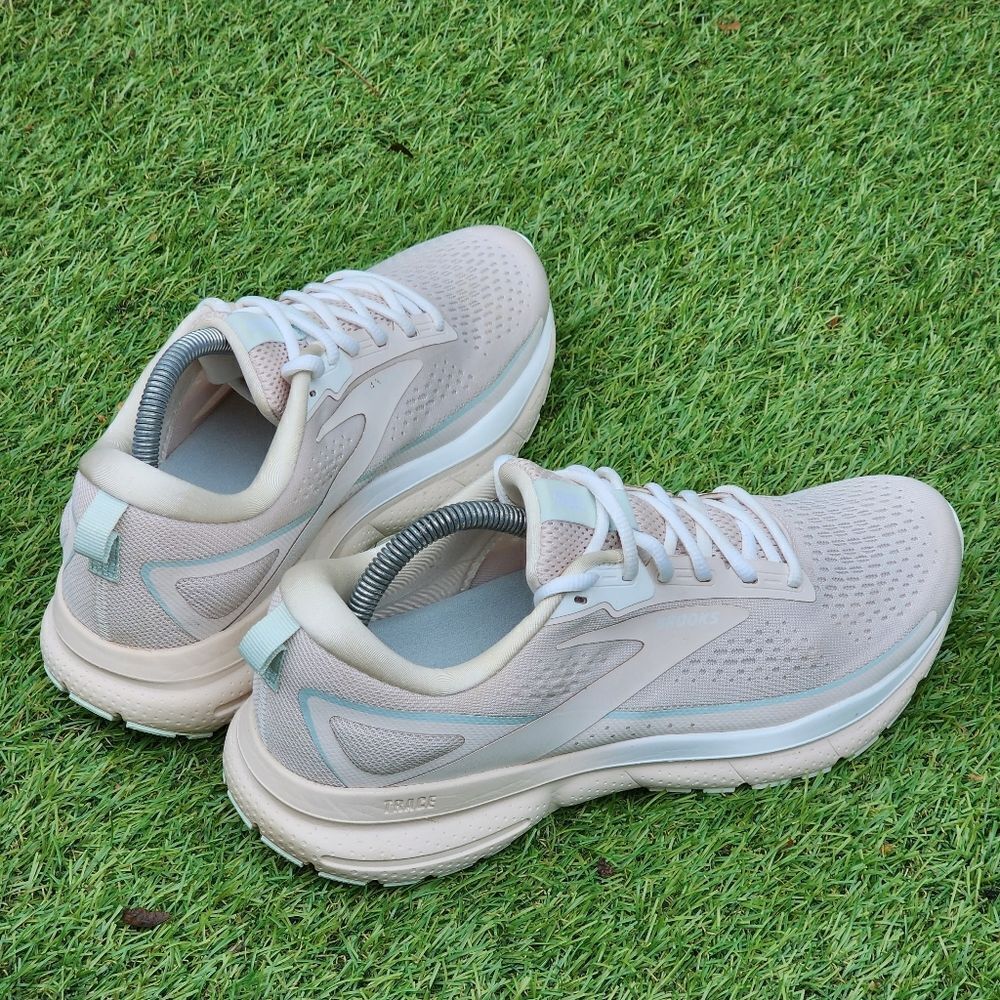 BOOKS TRACE 3 - Women's Athletic Shoes - SIZE 10.5B - Picture 4 of 9